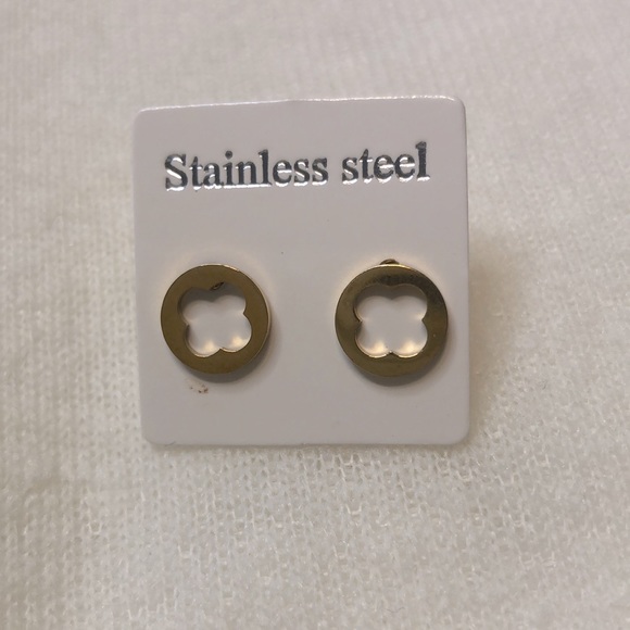 New earrings - Picture 2 of 4